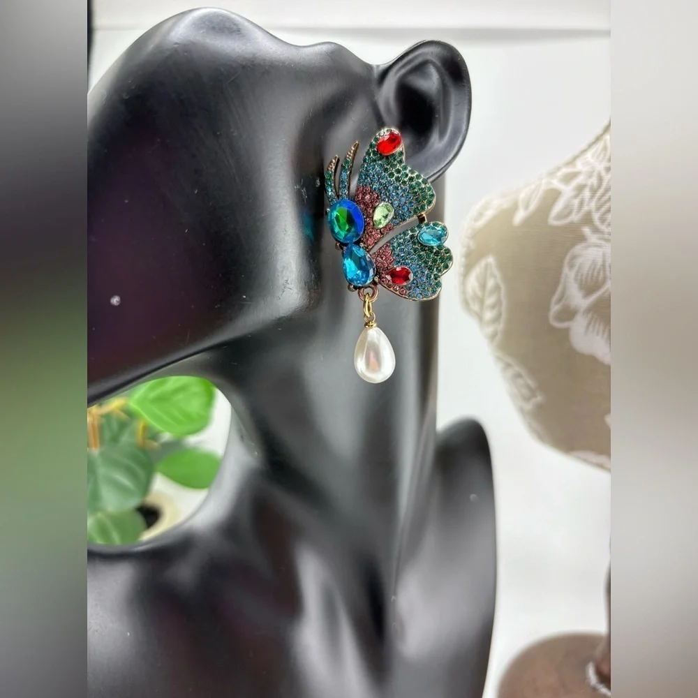 Colorful Butterfly Crystal Earring with Pearl Drop ✨